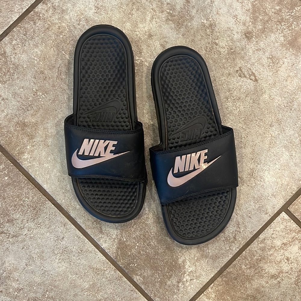 Nike slides